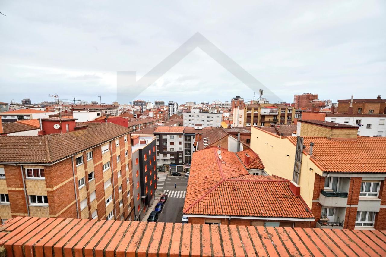 Espectacular Ático a un paso del Centro de Gijón Bed and Breakfast Esterno foto